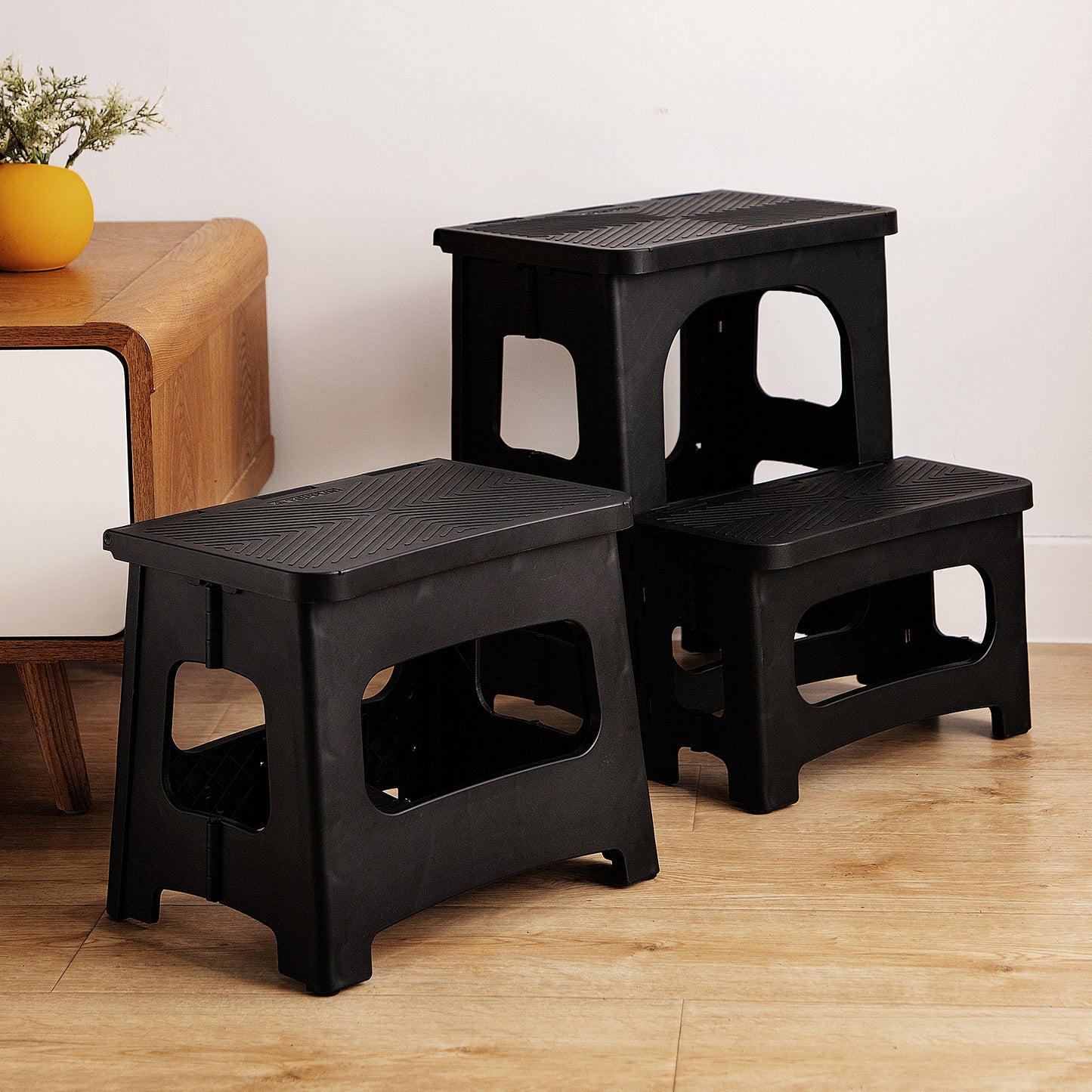 Folding Plastic Step Stool – Durable, Non-Slip Surface & Supports Up to 300lbs