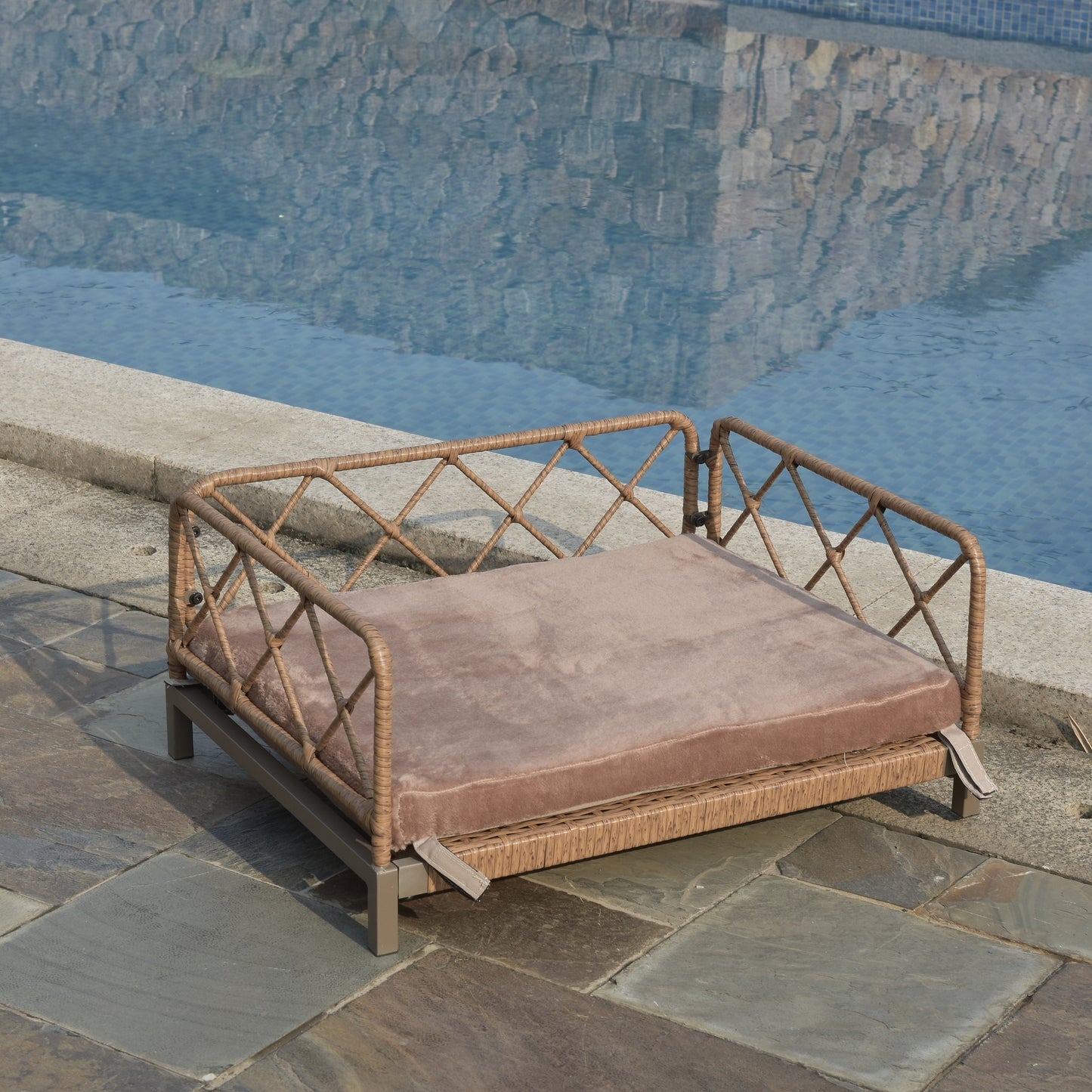 Wicker Dog Bed – Waterproof, Hand-Woven PE Rattan with Soft Cushion & Non-Slip Feet